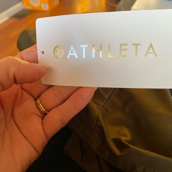 Athleta Radiant High Rise Radiant Zipper Jogger Pant Tortuga Olive Green 8P - Picture 9 of 10